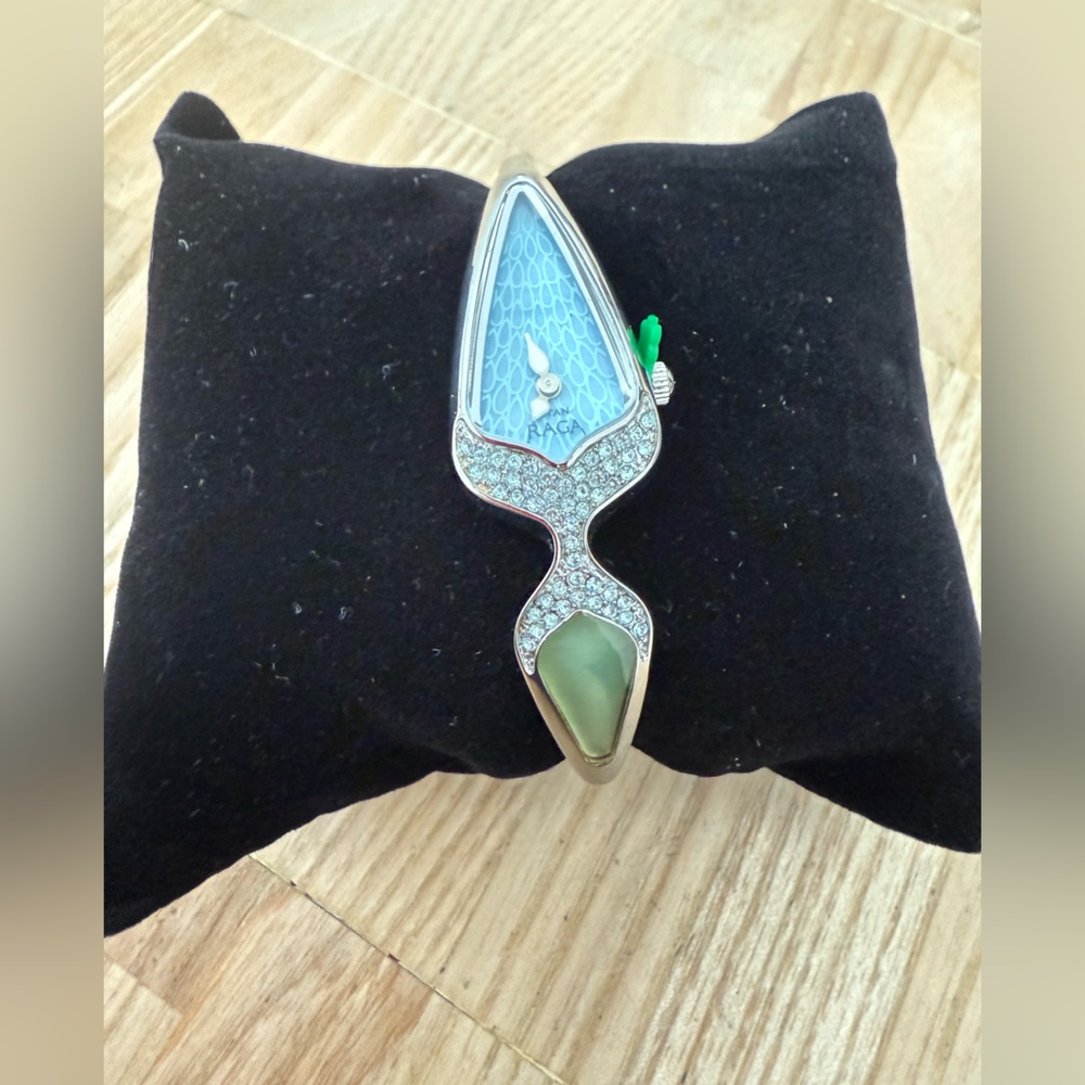 Rare Titan Raga ladies stainless steel green and blue bracelet watch NEW IN BOX